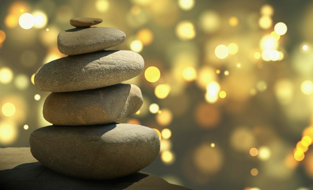 Feng Shui stones offering a minimalist, downsize effect