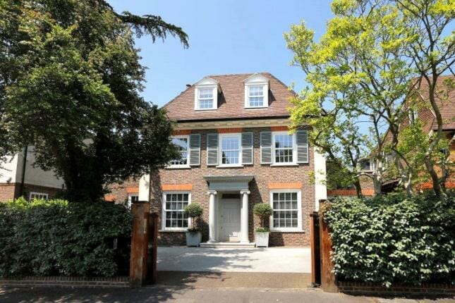 moving to wimbledon - a grand house